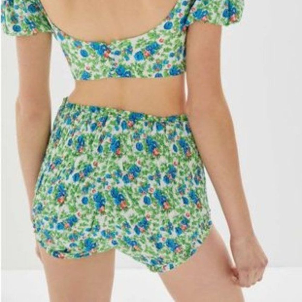 House Of Sunny Floral Smocked Bloomers High Rise Cover Up Shorts - Picture 6 of 10